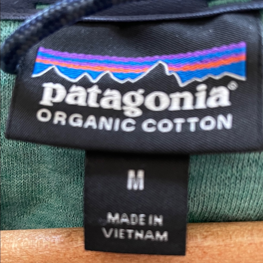 Patagonia Women’s Quilted Pullover - Picture 2 of 8